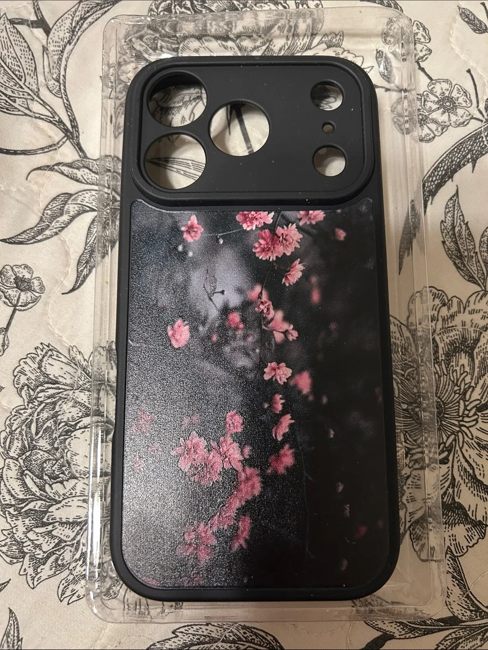 Phone case for I phone 17 PRO ,wireless charging compatible Mistic blooming plum